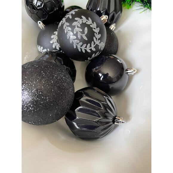 Set of 10 Black Ornaments Decorations - Picture 6 of 6
